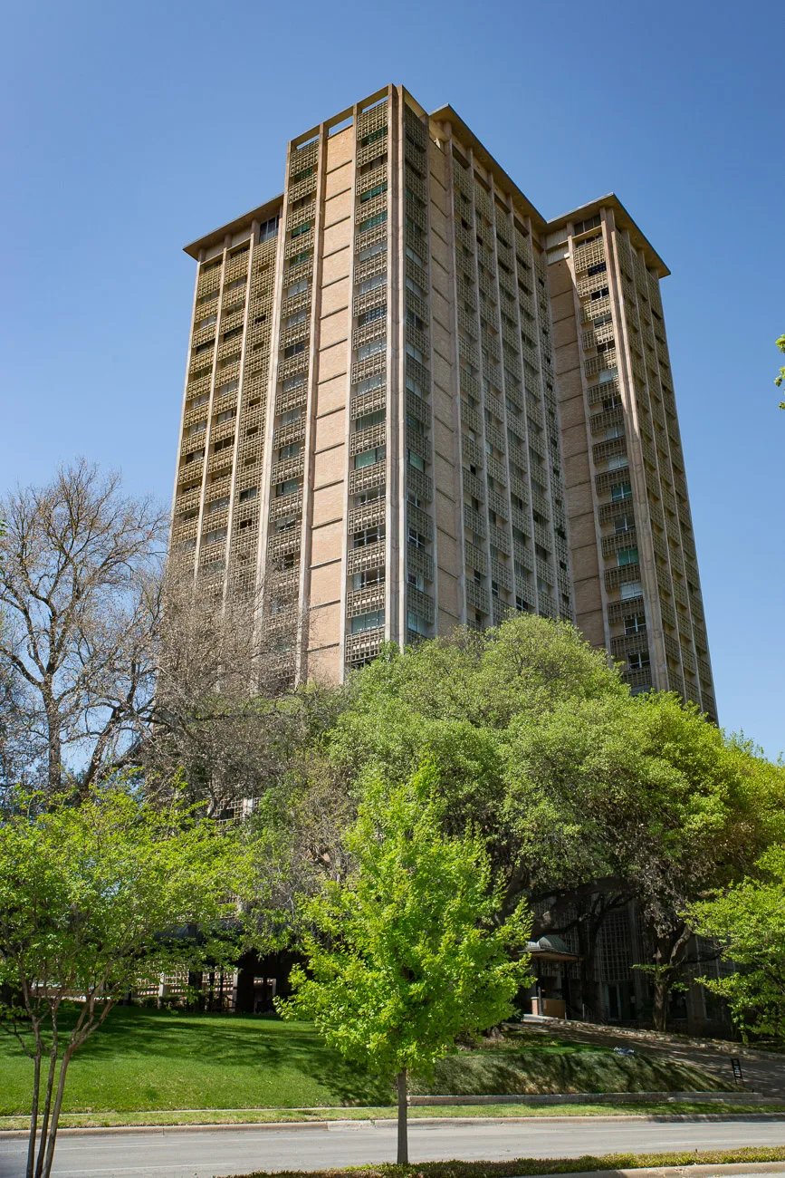 3525 Turtle Creek condominium tower in Dallas