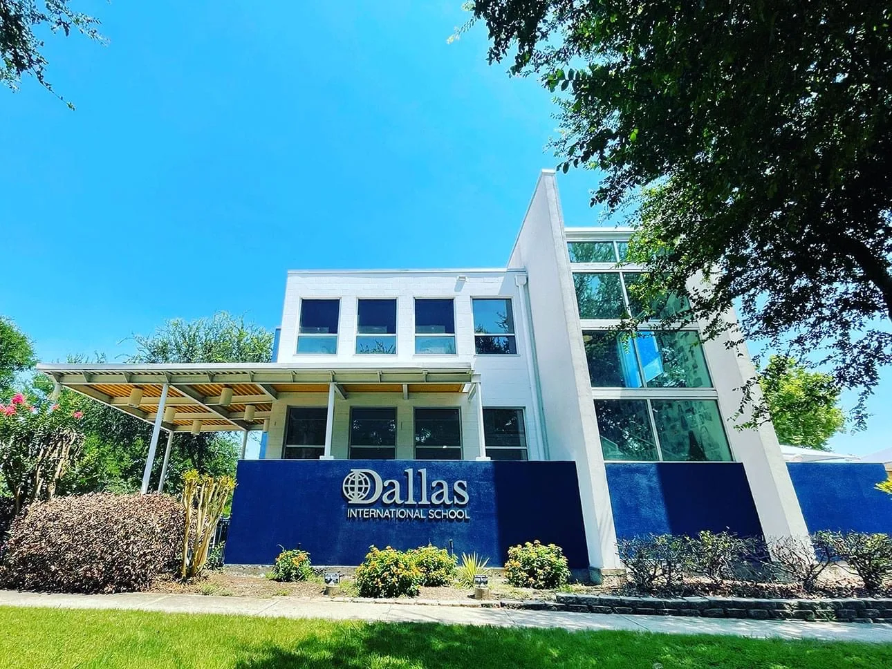 Dallas International School campus in North Dallas